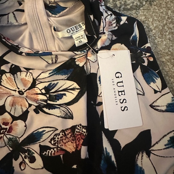 Lot 4 new dresses - bulk clothing for keeping or reselling - Picture 9 of 12